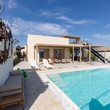 Alti Vista Mare E Piscina Privata *