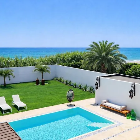 Alti Vista Mare E Piscina Privata