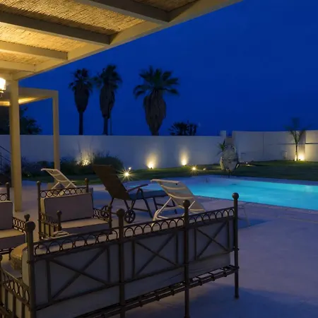Alti Vista Mare E Piscina Privata * サンタ・マリア・デル・フォカッロ