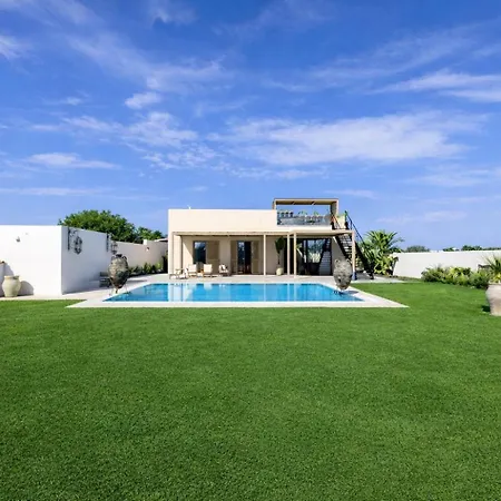 ヴィラ Alti Vista Mare E Piscina Privata *