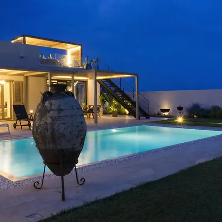 Alti Vista Mare E Piscina Privata